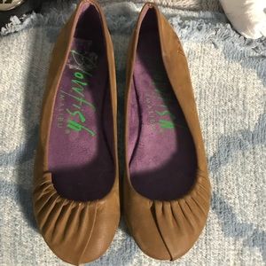 Blowfish Brown flats